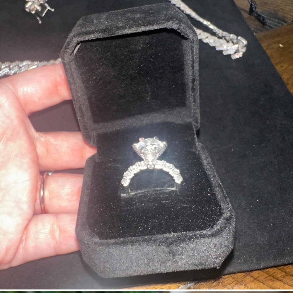 Diamond Moissanite Engagement Ring 3CTW NIB VVS1 Color D .925 Silver w/ GRA Cert - Picture 6 of 14